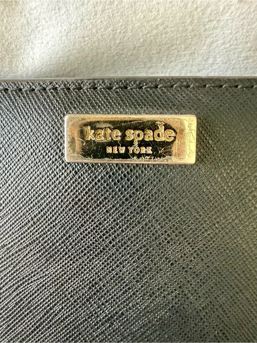 Kate Spade Saffiano Leather Zip Wallet — Black